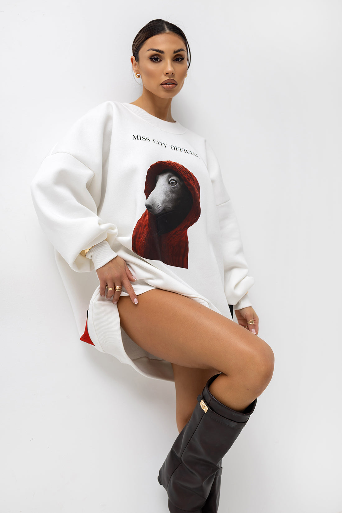 Miss Winter Dog Biele