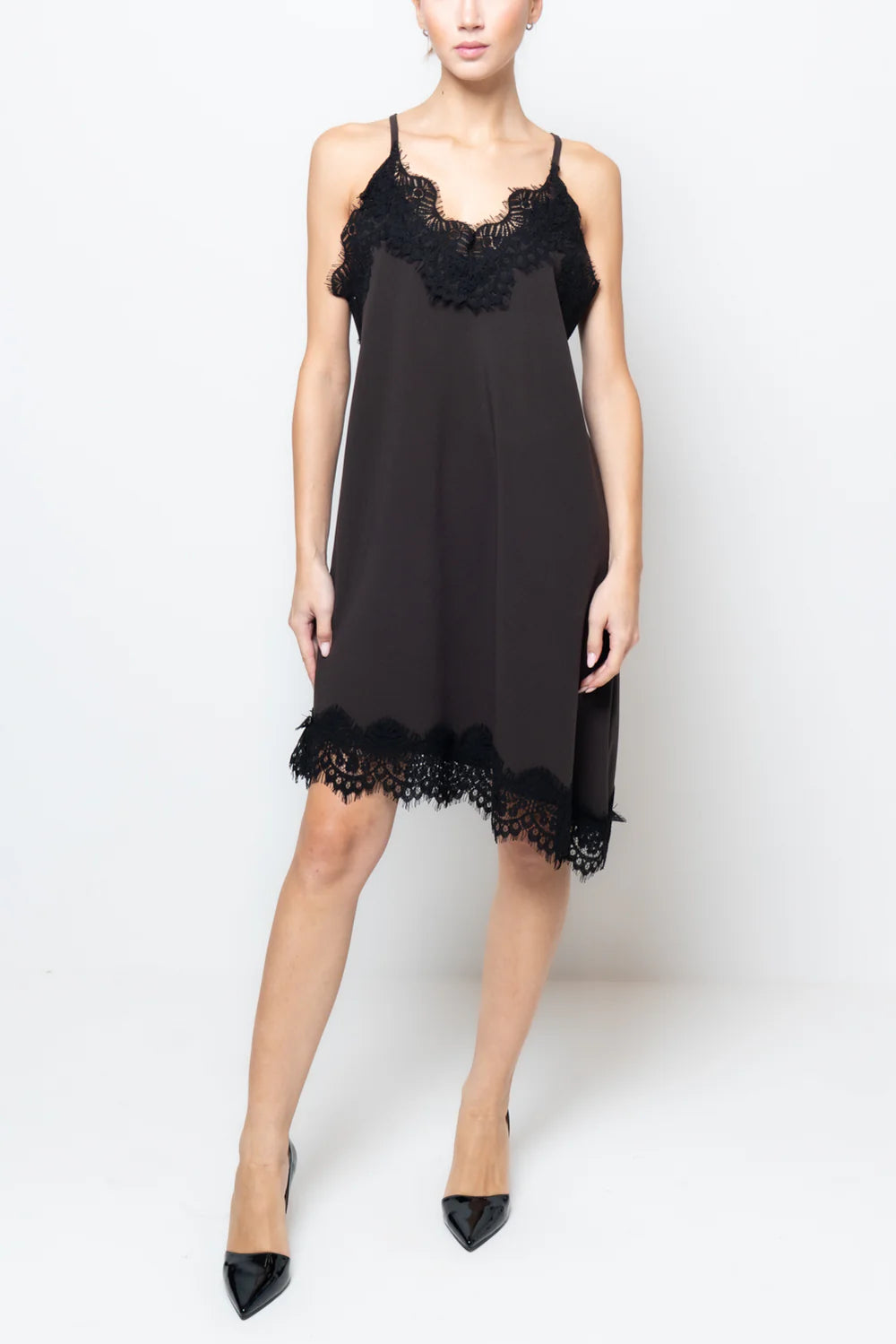 Šaty Krátke S Čipkou Sivé