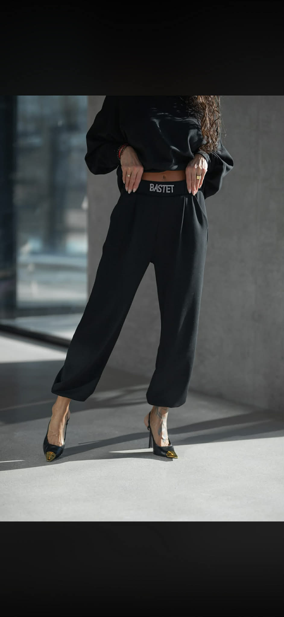 Bastet Mikina Black S Kamienkami