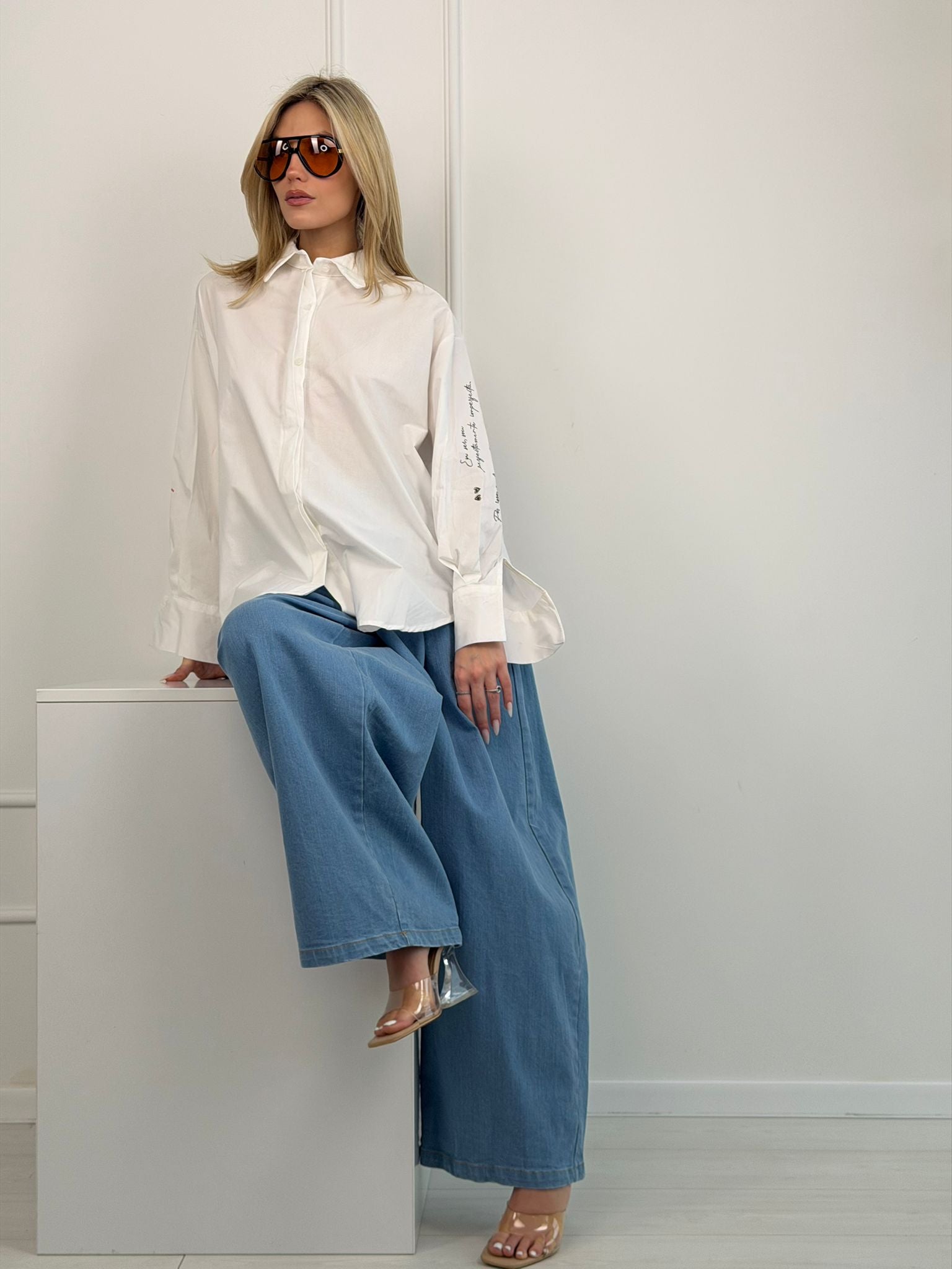 Košela Biela Volná S Nápismi Na Rukáve